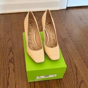 NEW Sam Edelman Tan Croc-Embossed Heels